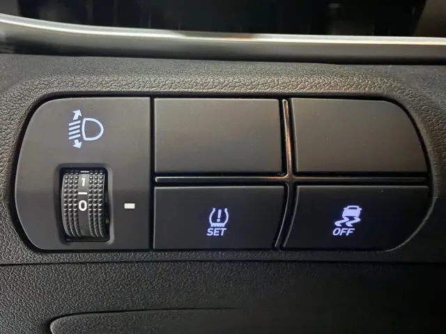 Hyundai Elantra — Фото автомобиля 18