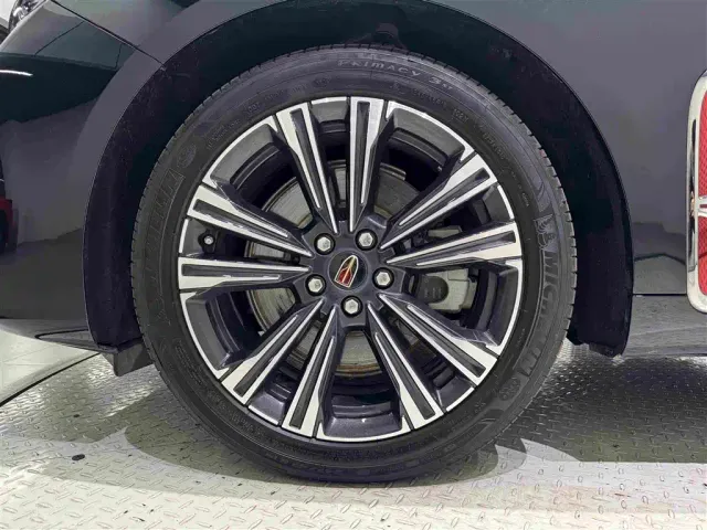Hongqi H9 — Фото автомобиля 9