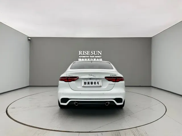 Jaguar XEL — Фото автомобиля 8