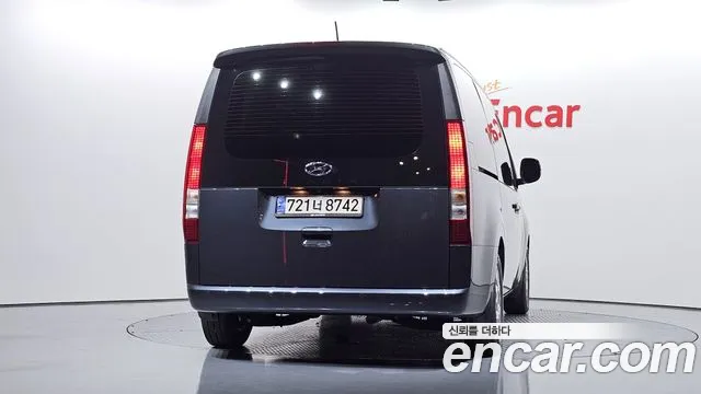 Hyundai Staria Staria L3.5 Tourer 11 мест — Фото автомобиля 4