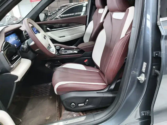 Geely Xingyue L — Фото автомобиля 14