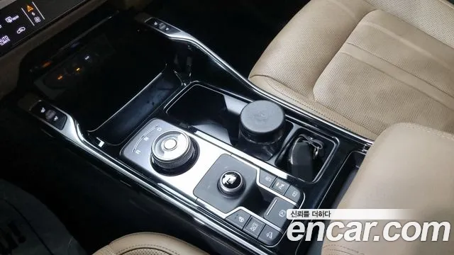 Kia Sorento Новый Sorento 4 поколение Бензин 2.5T 2WD — Фото автомобиля 9