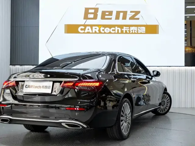 Mercedes-Benz E-Class — Фото автомобиля 7