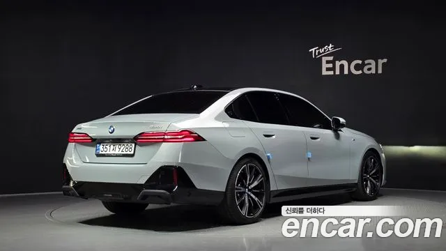 BMW 5-Series 5 серия (G60) 530i xDrive M Sport — Фото автомобиля 2
