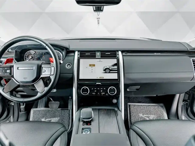 Land Rover Discovery — Фото автомобиля 12