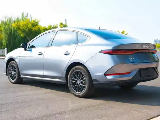 BYD Qin PLUS — Фото автомобиля 6