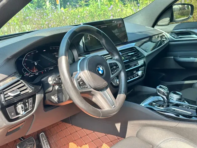 BMW 6 Series Gran Turismo — Фото автомобиля 10