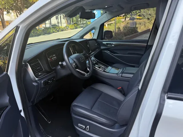 GAC Trumpchi M8 — Фото автомобиля 4