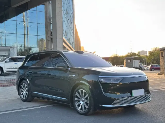 Aito M8 — Фото автомобиля 3