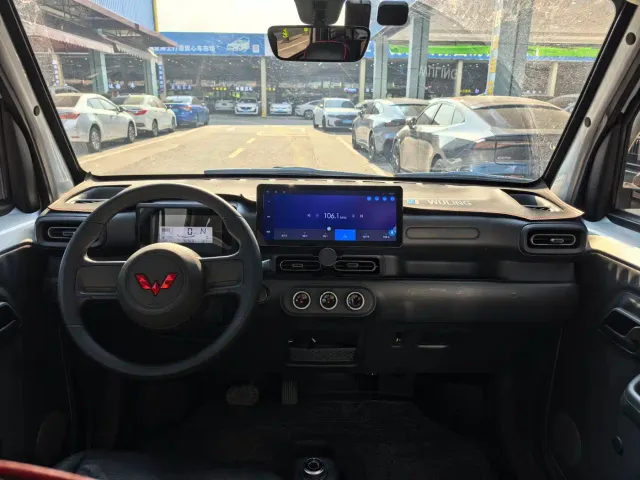 Wuling Zhiguang NEV — Фото автомобиля 9