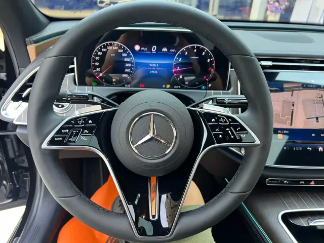 Mercedes-Benz E-Class — Фото автомобиля 6