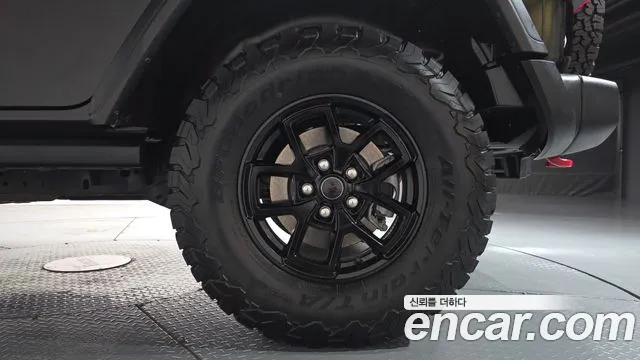 Jeep Wrangler JL — Фото автомобиля 6
