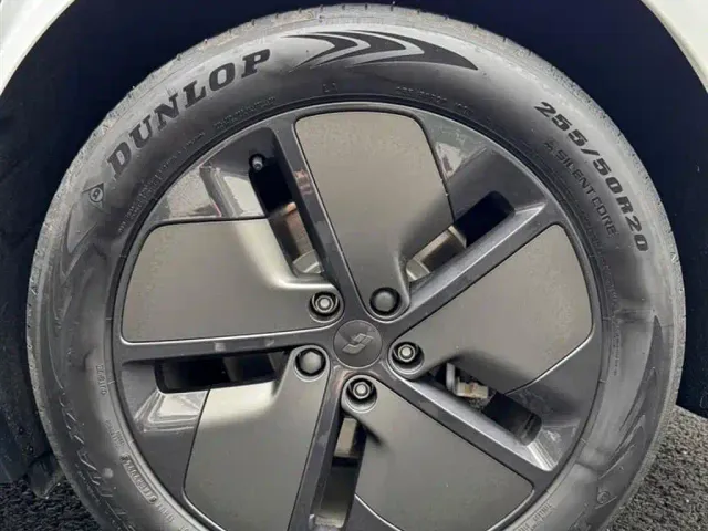 Li Auto i6 — Фото автомобиля 8