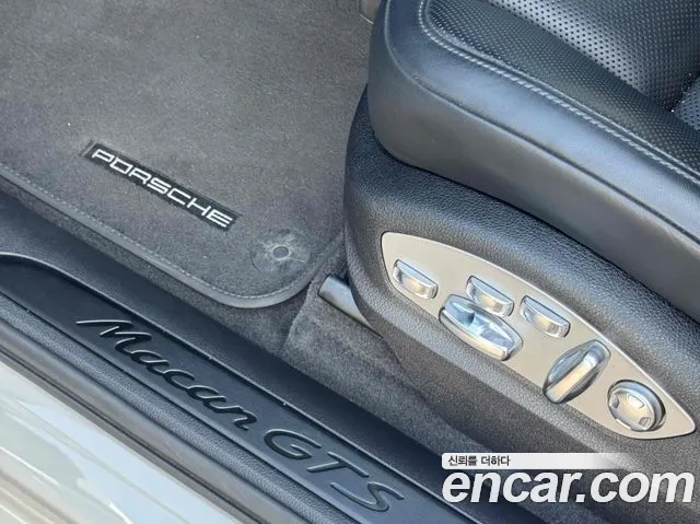 Porsche Macan — Фото автомобиля 16