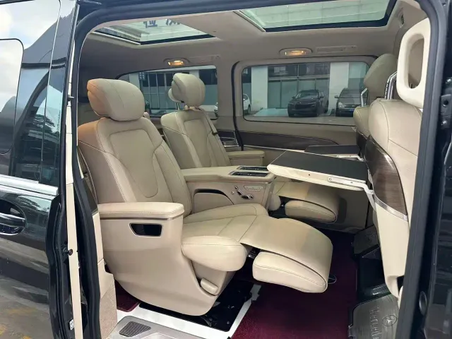 Mercedes-Benz V-Class — Фото автомобиля 6