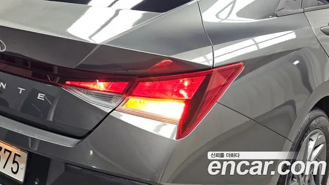 Hyundai Avante CN7 — Фото автомобиля 8