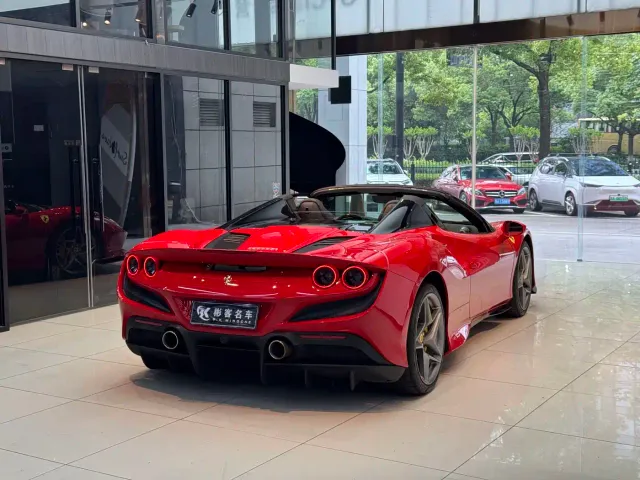 Ferrari F8 — Фото автомобиля 5