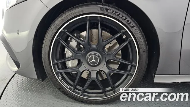 Mercedes-Benz A-Class — Фото автомобиля 5