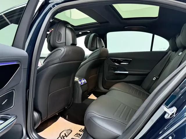 Mercedes-Benz C-Class — Фото автомобиля 8