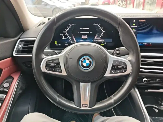BMW i3 — Фото автомобиля 10