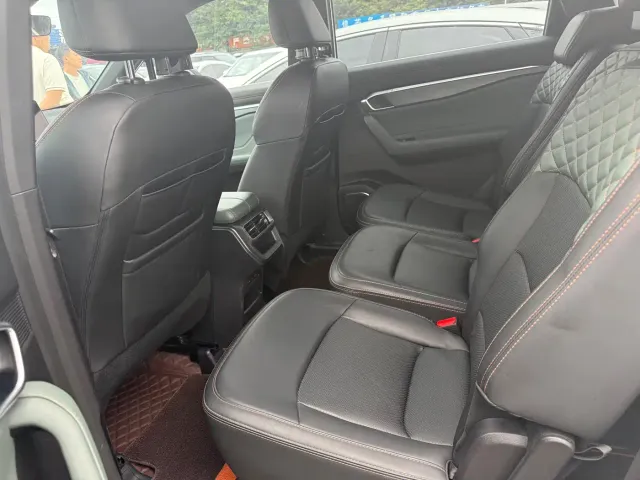 Geely Haoyue L — Фото автомобиля 10