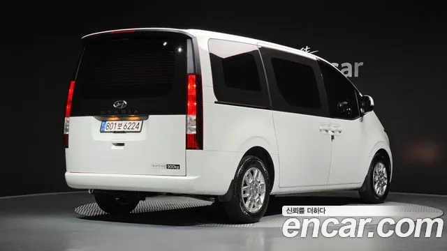 Hyundai Staria — Фото автомобиля 2