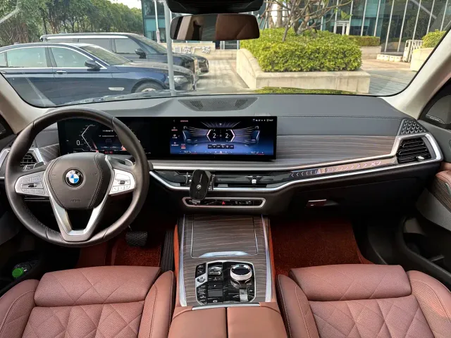 BMW X7 — Фото автомобиля 5