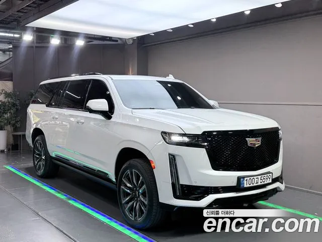 Фотография автомобиля — Cadillac Escalade
