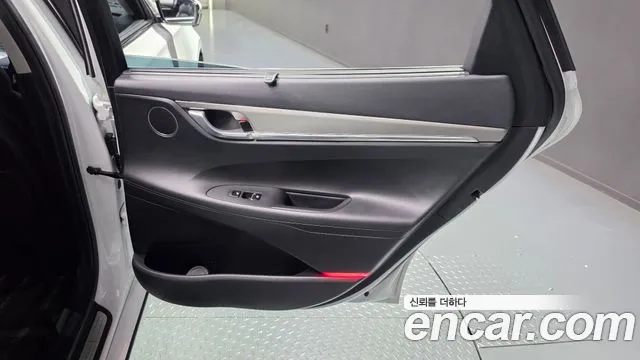 Hyundai Grandeur (New) Hybrid — Фото автомобиля 14