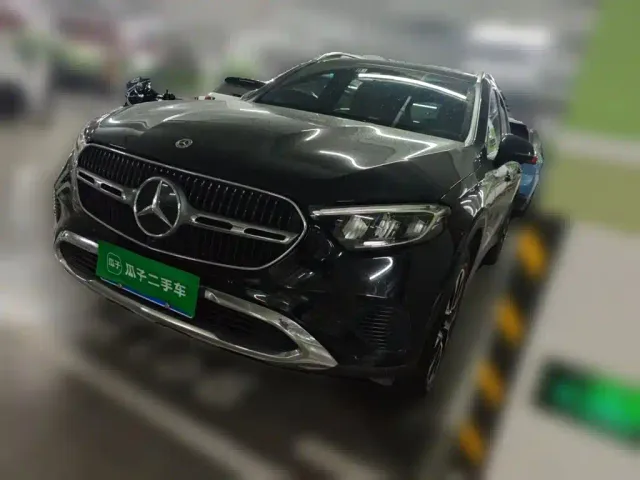 Фотография автомобиля — Mercedes-Benz GLC-Class