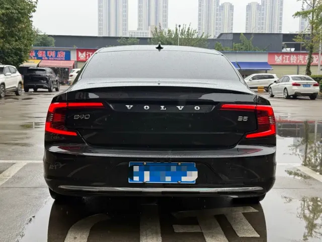 Volvo S90 — Фото автомобиля 15