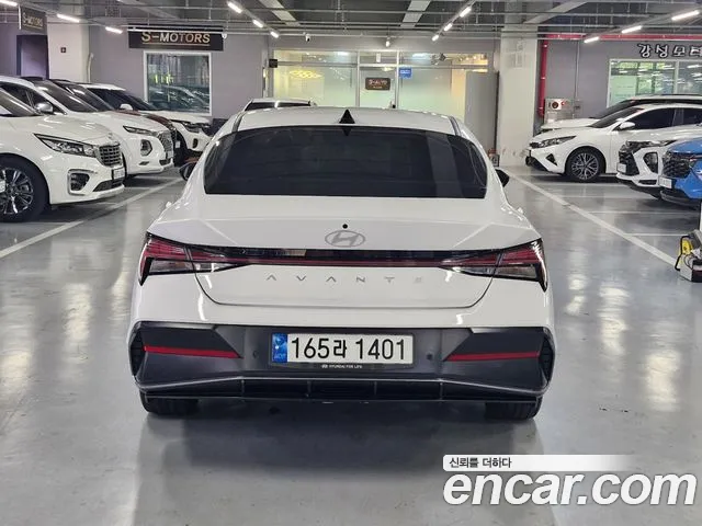 Hyundai Avante CN7 — Фото автомобиля 4