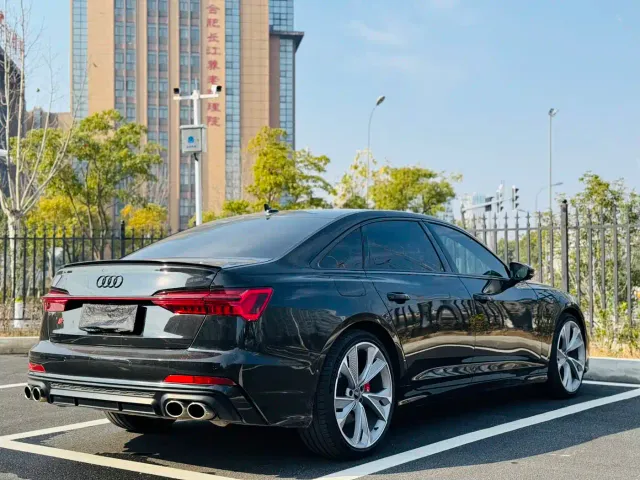 Audi A6L — Фото автомобиля 7