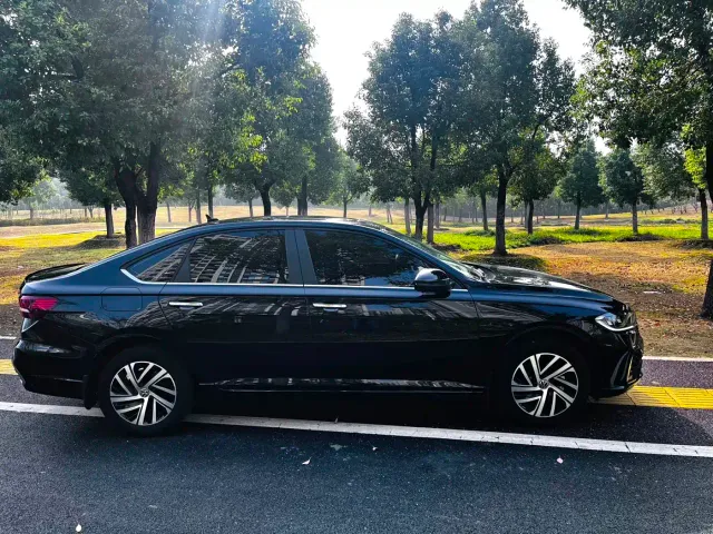 Volkswagen Lavida — Фото автомобиля 7