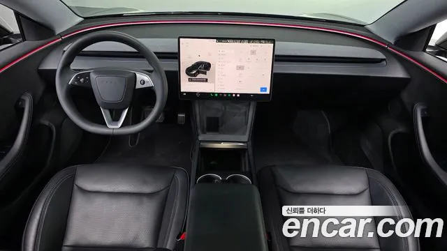 Tesla Model 3 — Фото автомобиля 9