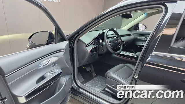Genesis GV70 — Фото автомобиля 15