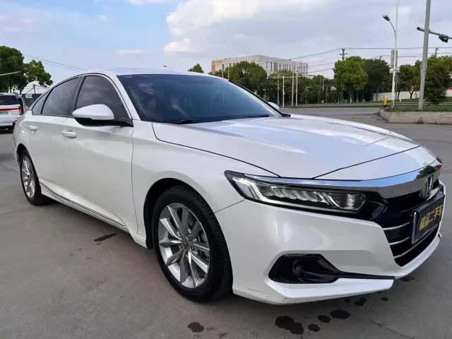 Honda Accord — Фото автомобиля 3