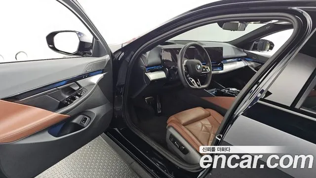 BMW 5-Series 5 серия (G60) 530i xDrive M Sport — Фото автомобиля 10