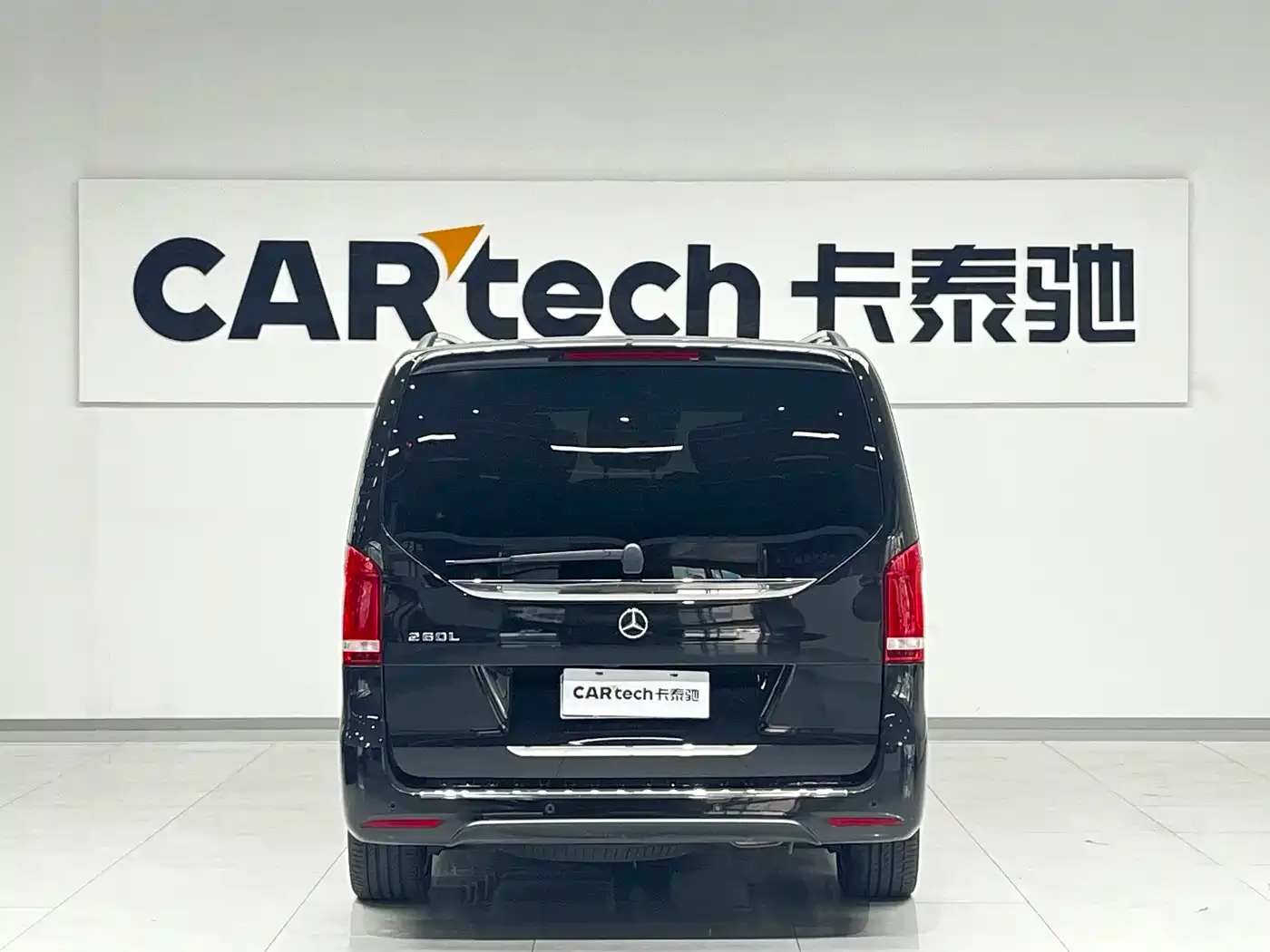 Mercedes-Benz Mercedes-Benz V-Class 2022 V 260 L Long Wheelbase Luxury Edition — Фото автомобиля 4