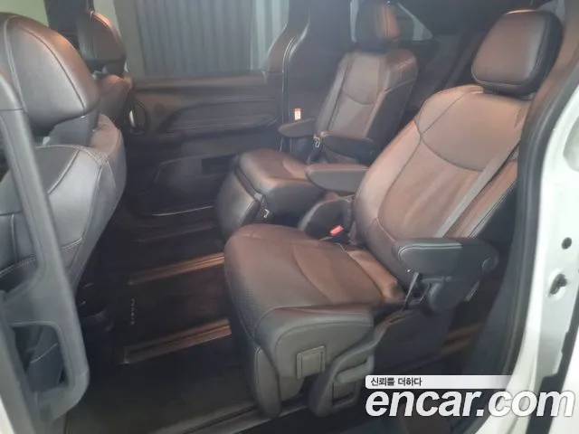 Toyota Sienna 4th Gen — Фото автомобиля 8