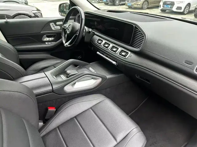 Mercedes-Benz GLE-Class — Фото автомобиля 17