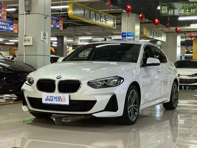 Фотография автомобиля — BMW 1 Series