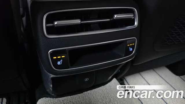 Genesis GV70 — Фото автомобиля 28