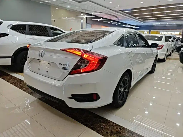Honda Civic 2019 220TURBO CVT Jingdong Edition China VI — Фото автомобиля 6