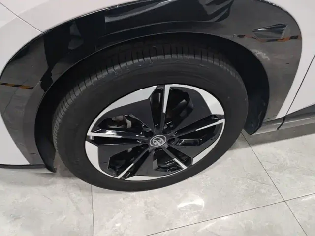 Toyota BoZhi 3X — Фото автомобиля 22
