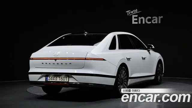 Фотография автомобиля — Hyundai Grandeur Grandeur (GN7) 2.5 Бензин 2WD