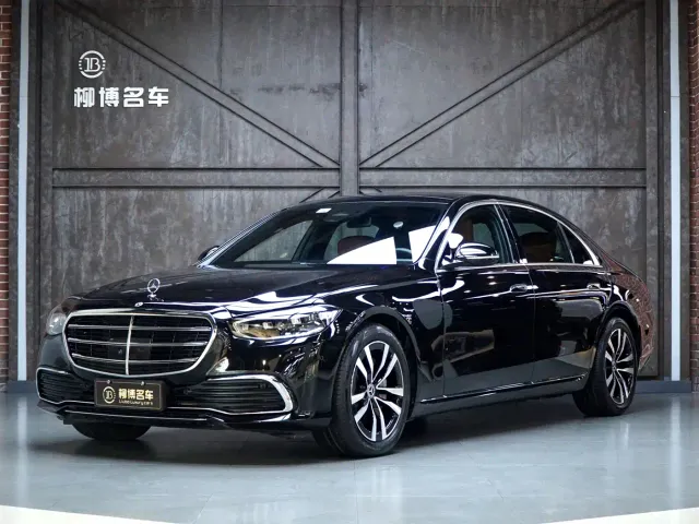 Фотография автомобиля — Mercedes-Benz S-Class