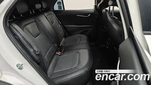 Kia Niro — Фото автомобиля 10