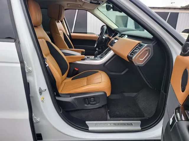 Land Rover Range Rover Sport — Фото автомобиля 9