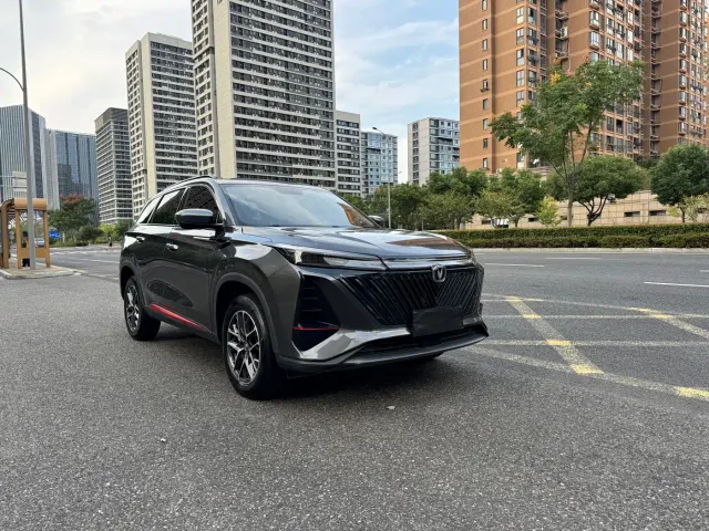 Changan CS75 Plus — Фото автомобиля 3